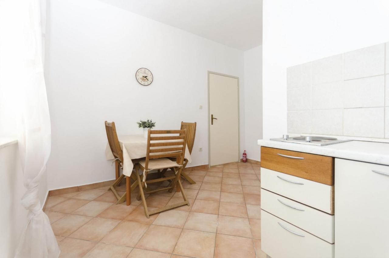 Apartments Karolina Vodice Esterno foto