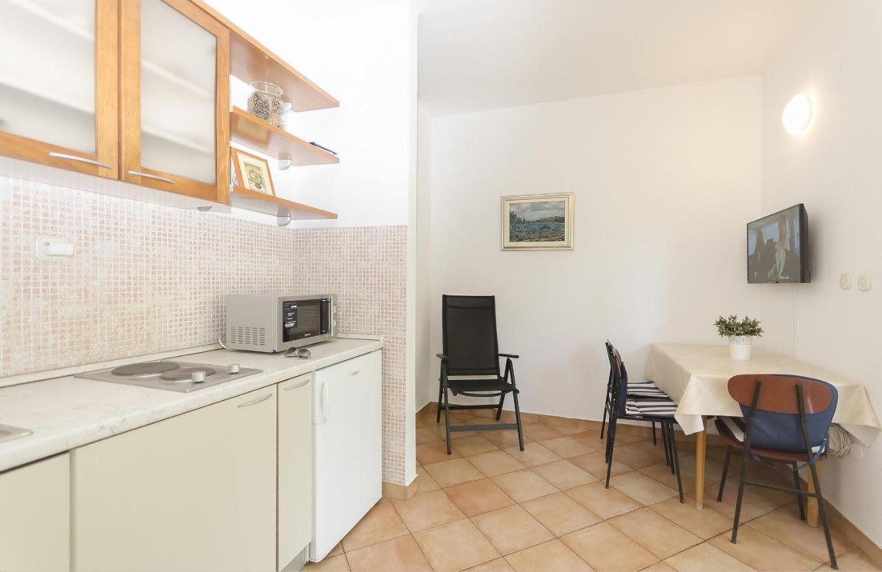 Apartments Karolina Vodice Esterno foto